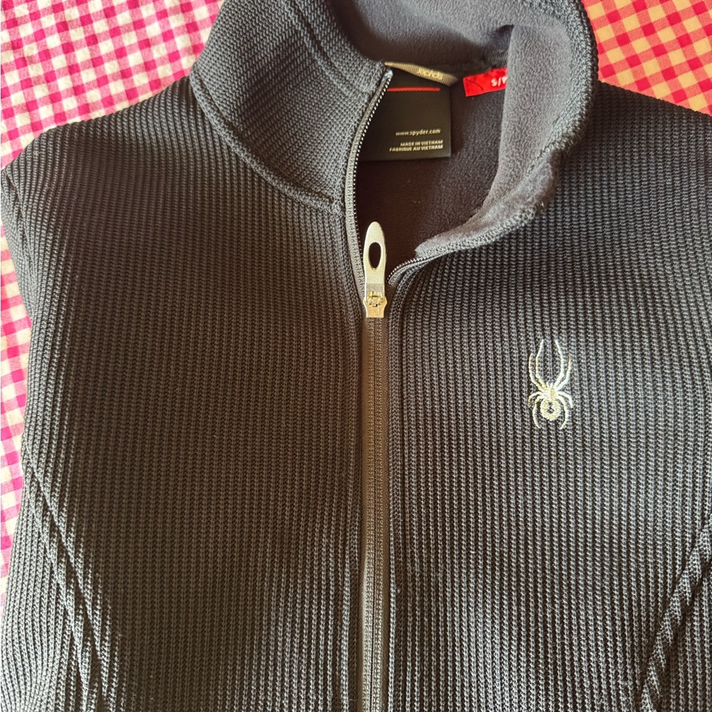 Black Jacket not listing